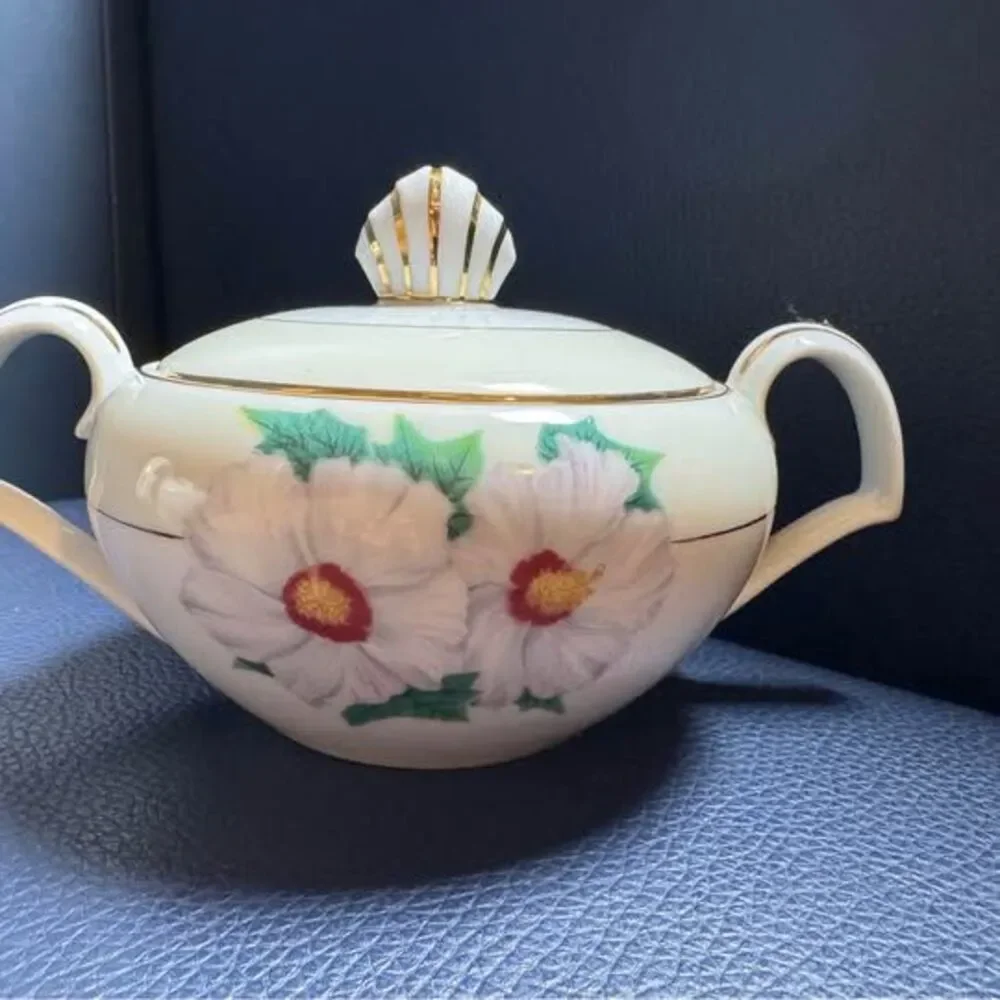 Vintage Narumi Japan Fine China Creamer & Sugar Bowl Set - NAR9 White Flowers